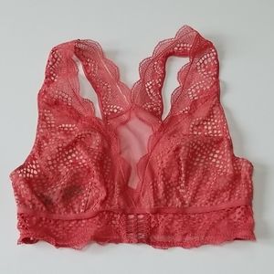 NWT Victoria's Secret lacy soft bra M